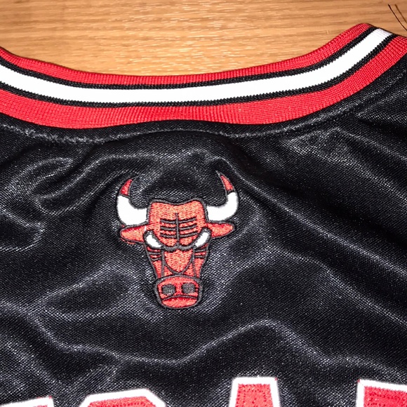 ADIDAS CHICAGO BULLS JERSEY - Picture 8 of 8